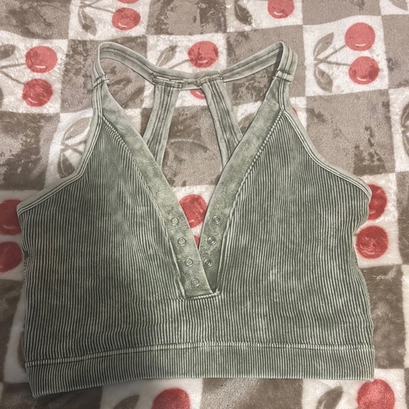 Green Ribbed Women's Top - Large NWOT - Picture 1 of 2